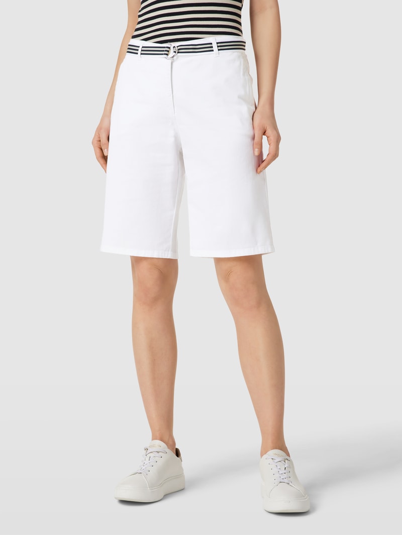 Chino-Shorts mit Leistentasche in weiß