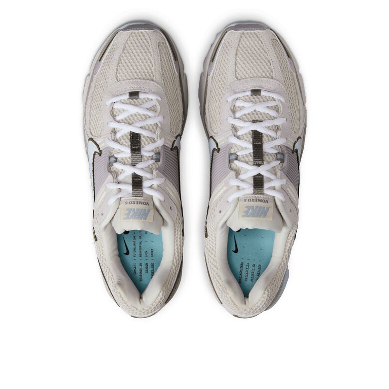 NIKE Zoom Vomero 5 