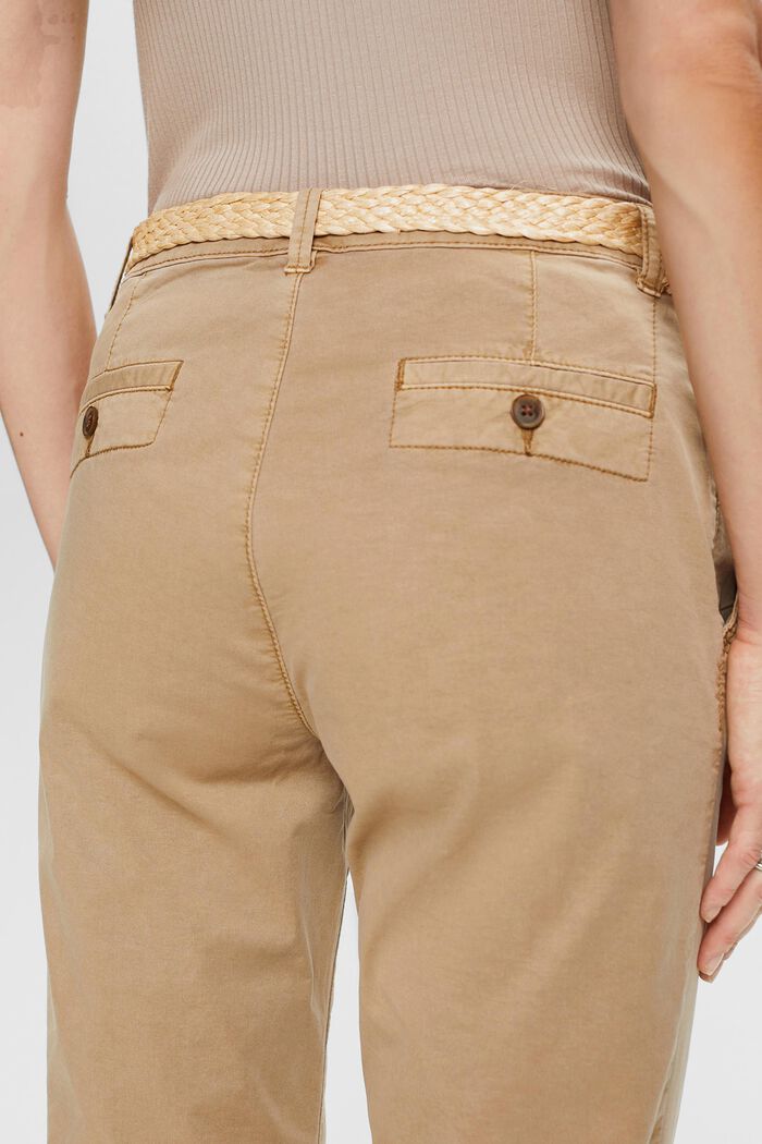 Chinohose mit Gürtel