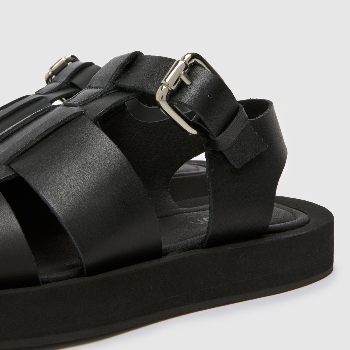 Usnjeni ribiški sandali Schuh Thea v črni barvi
