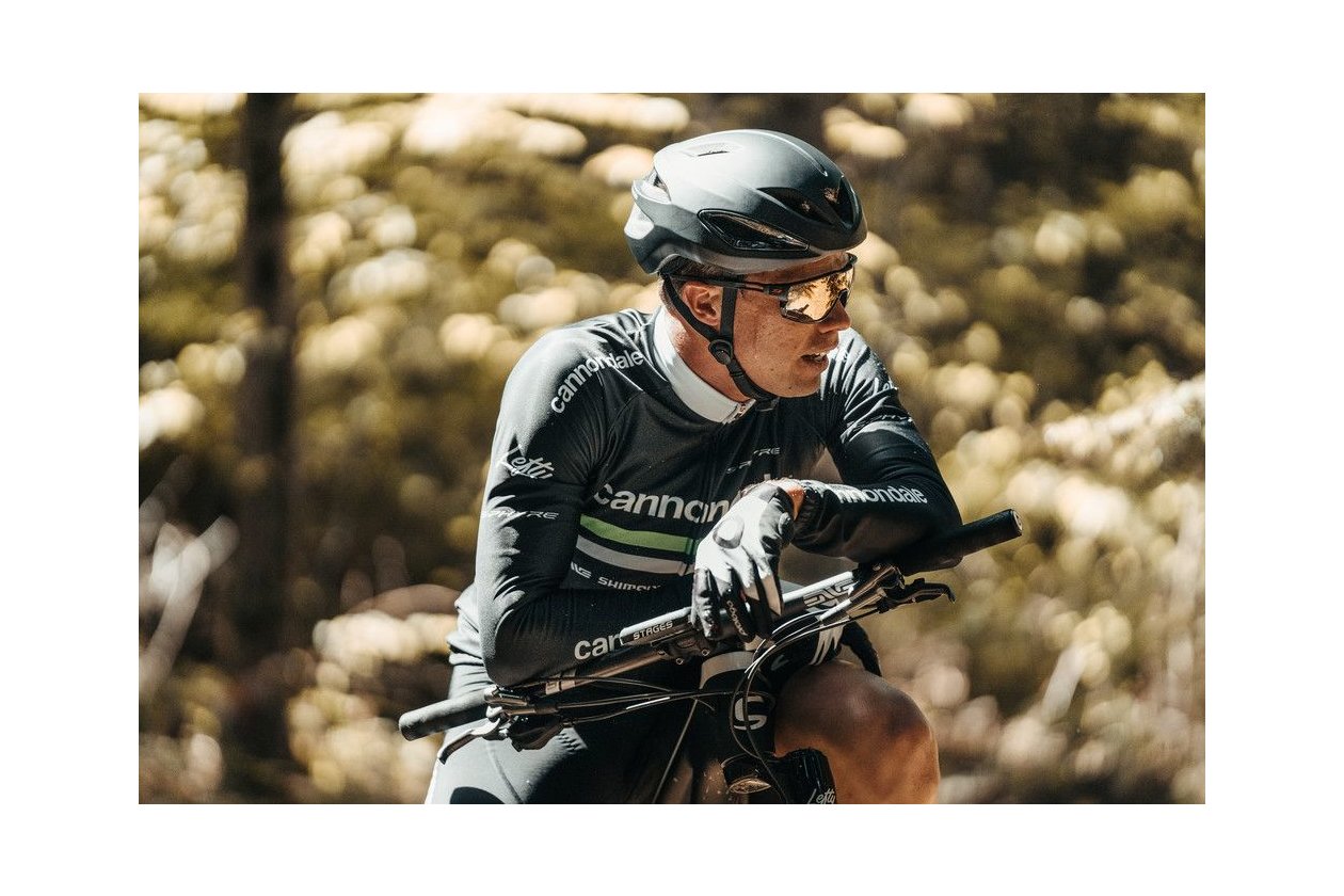 Julbo Rush Matt Schw / Glu00e4nzend Schw - Multilayer Rot