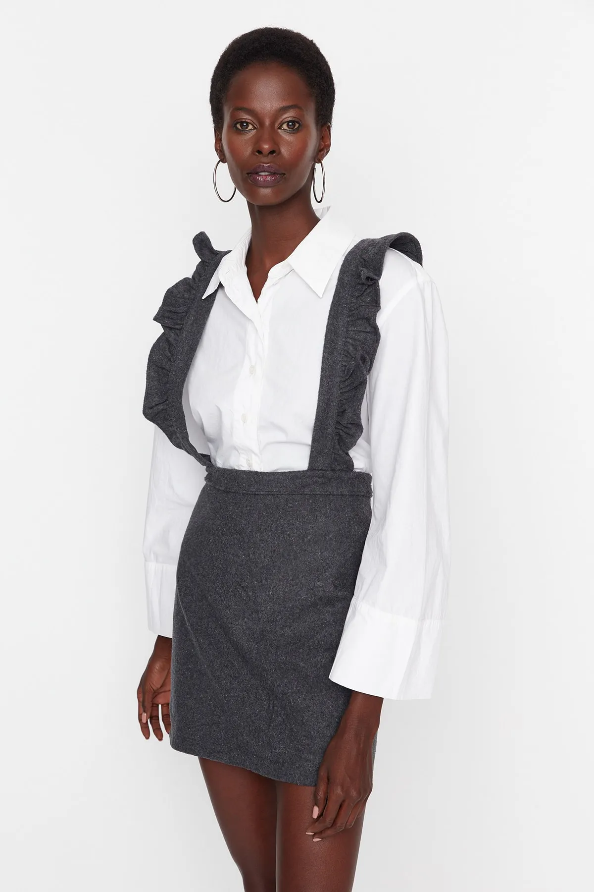 Trendyol Collection  Anthrazitfarbenes, gerüschtes Gilet-Webkleid TWOAW20EL0292