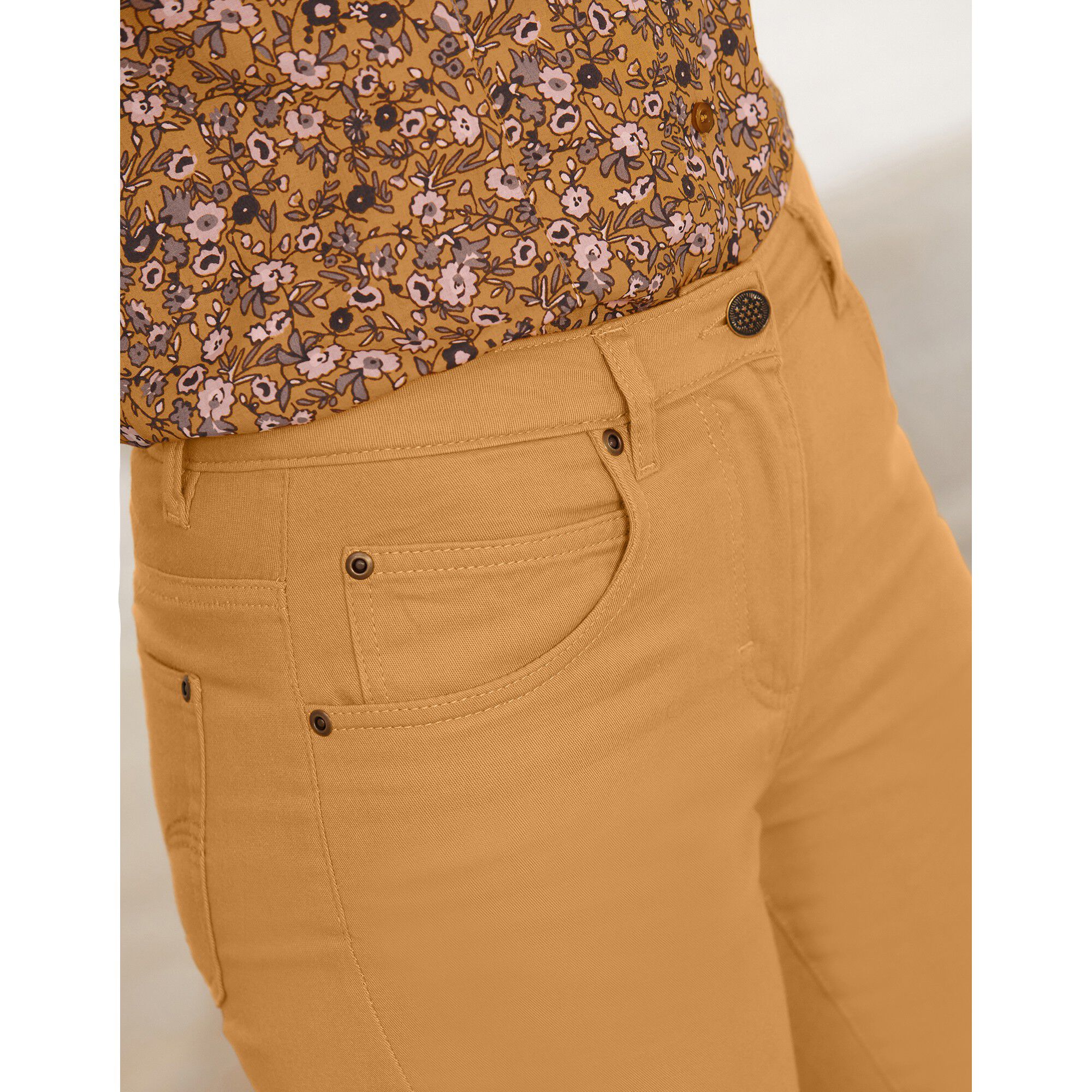 Pantalon sculptant coupe 5 poches
