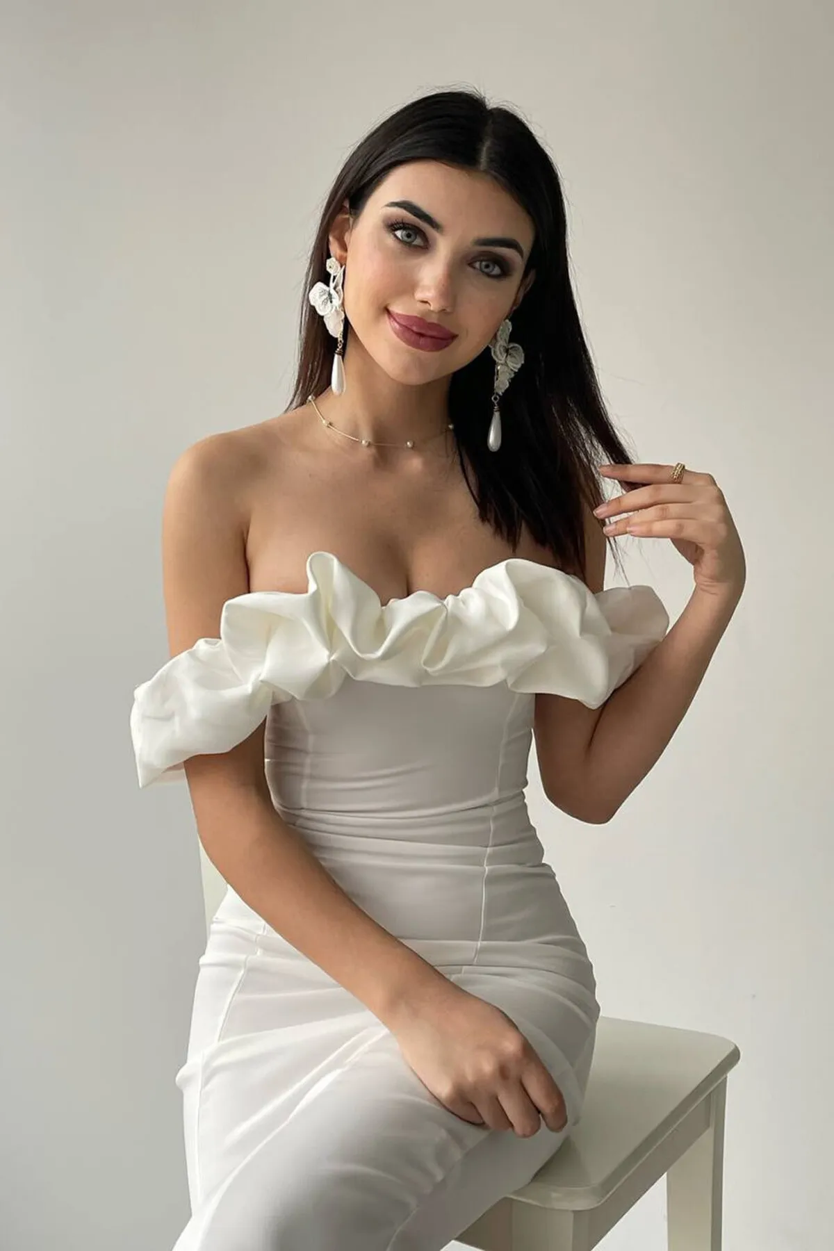 SONREİR  NIEDRIGE SCHULTERKLEID IN MIDI-LÄNGE