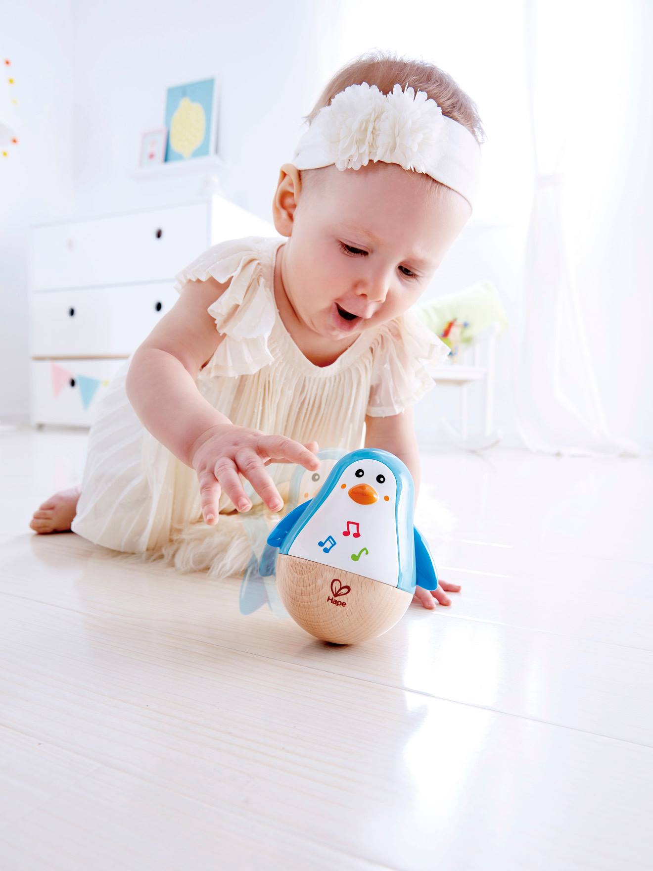 Pingouin culbuto musical HAPE bleu