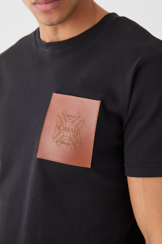 T-Shirt mit PU-Tasche