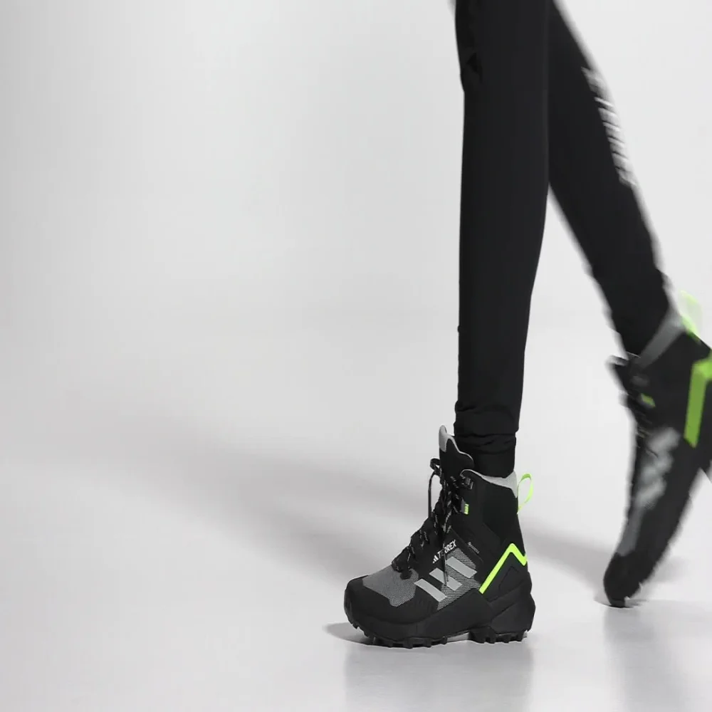 adidas Swift R3 Mid GORE TEX GTX IF7712 / gelb