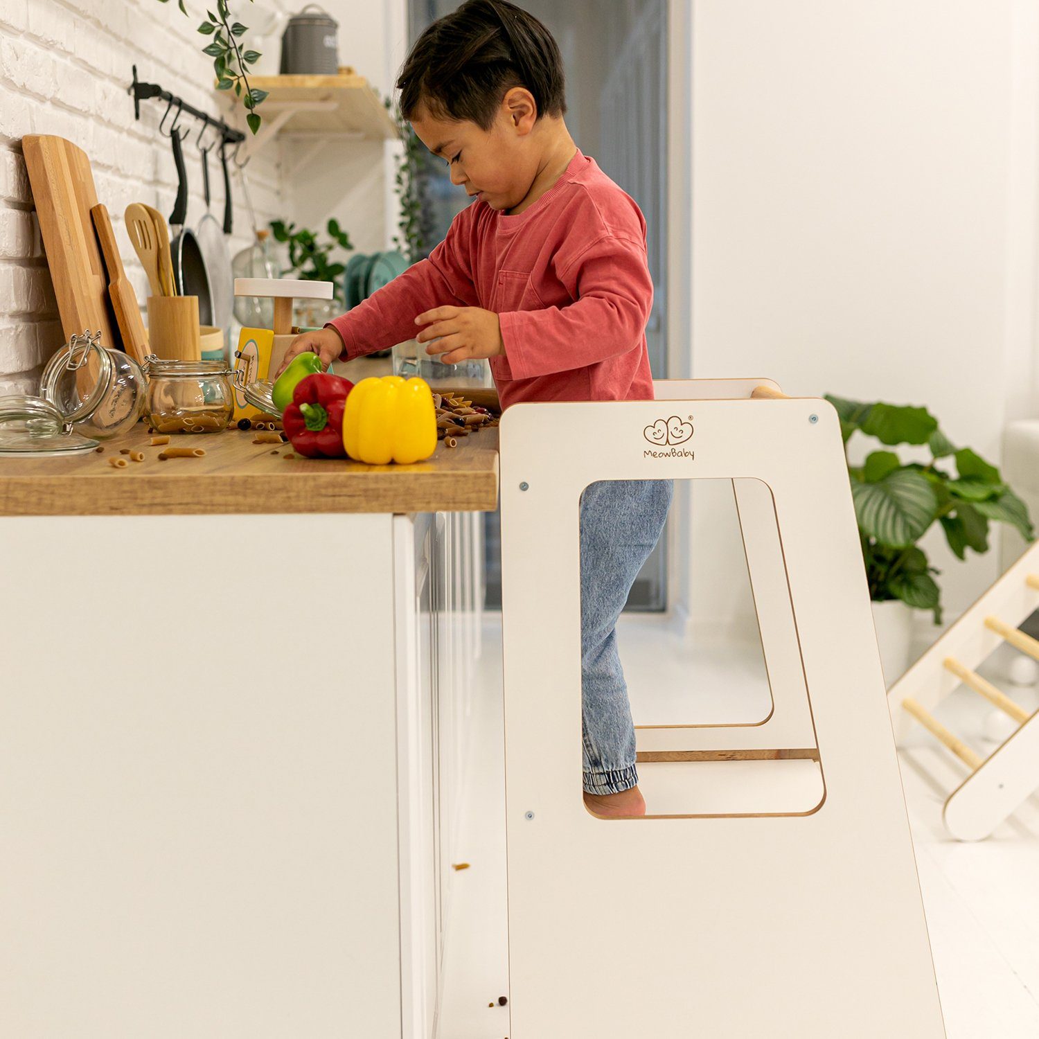 MeowBaby Stehhilfe Lernturm für Kinder Montessori Lernstuhl Scandi Weiß (1 St), Kinderhocker, Höhenverstellbar, Abgerundete Ecken & Kanten