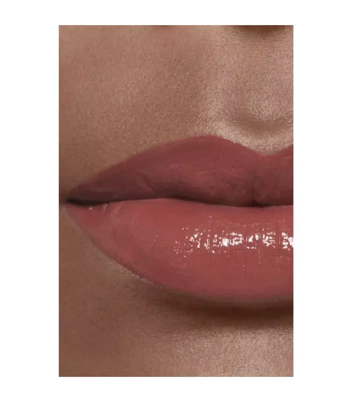 ROUGE ALLURE LAQUE Le rouge liquide brillant ultra tenue