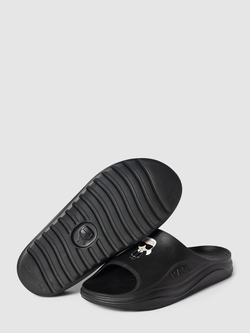 Slides mit Label-Print Modell 'SKOONA' in schwarz