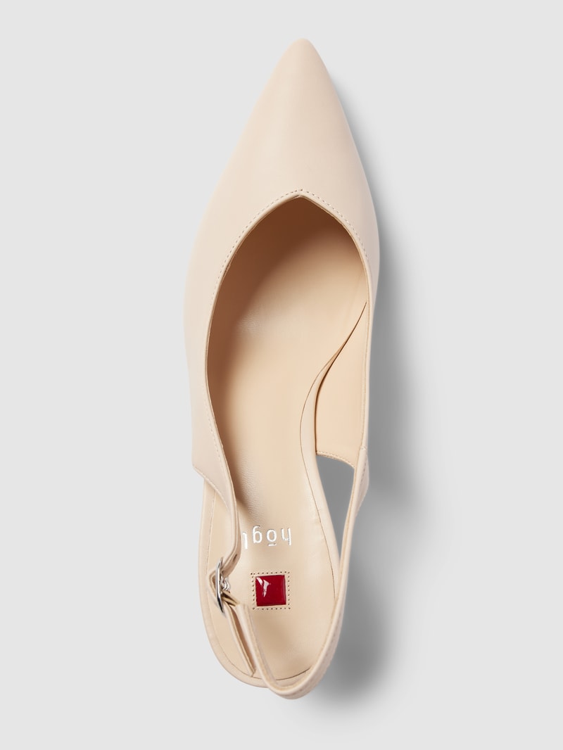 Pumps mit Dornschließe in sand
