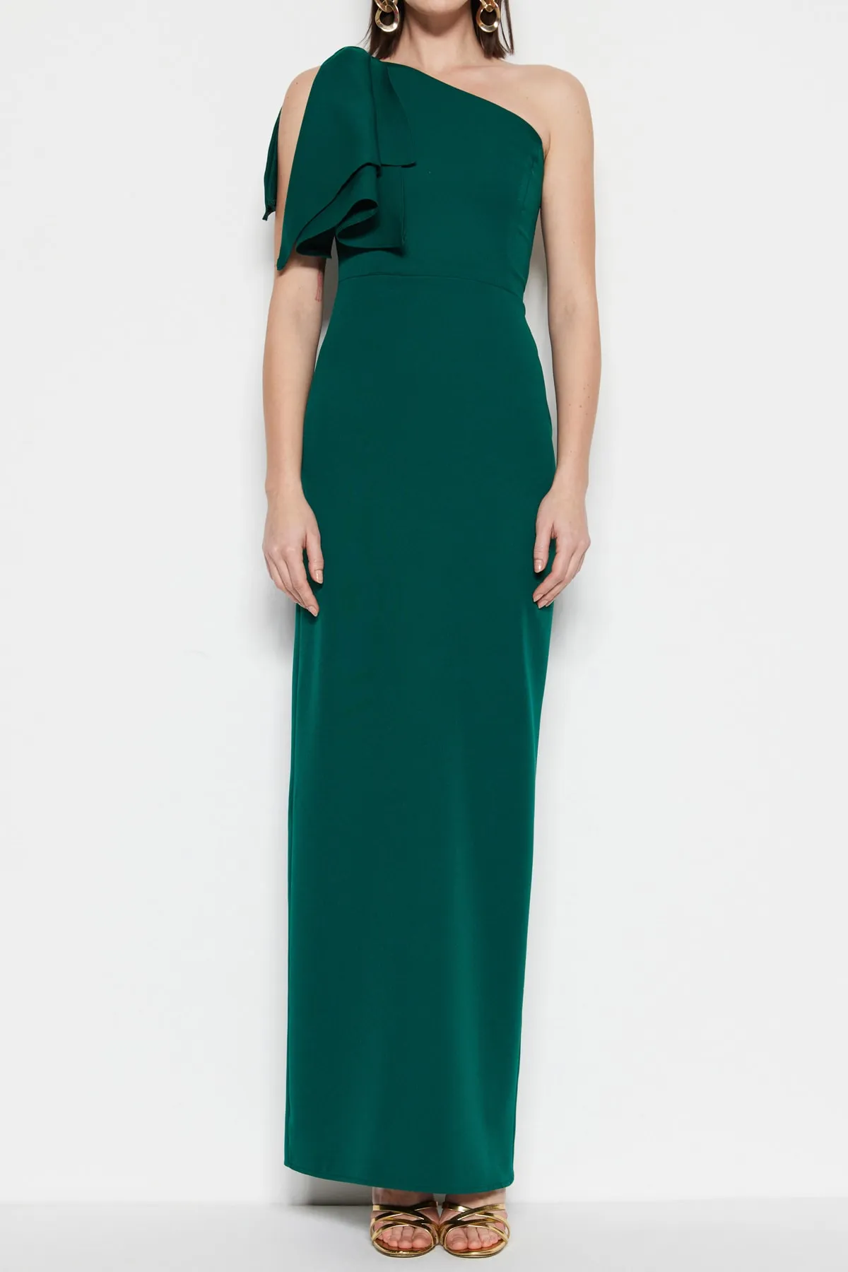 Trendyol Collection  Smaragdgrünes langes Abendkleid mit Taillenöffnung/Skater-Muster TPRSS23AE00095