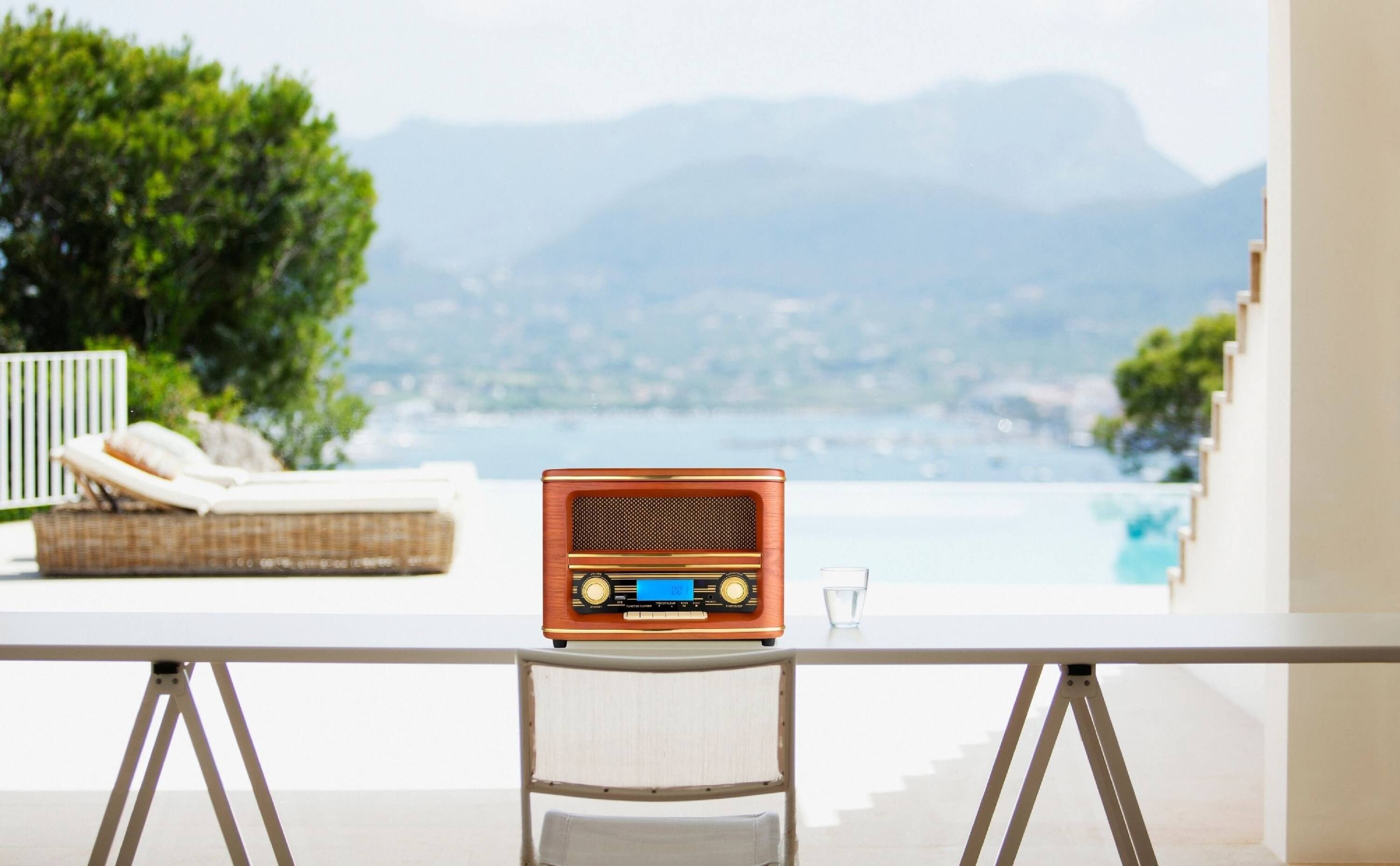 Cyberlux CL-3050 Multifunktionsspieler (Bluetooth, Retrodesign, LCD-Display, Bluetooth)