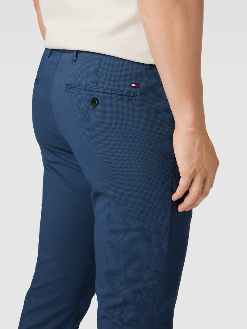 Chino mit französischen Eingrifftaschen in blau