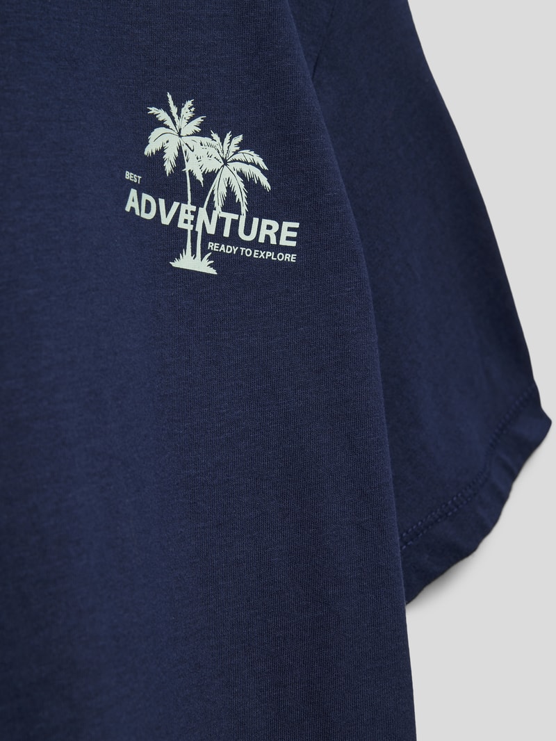 T-Shirt mit Statement-Print in marineblau
