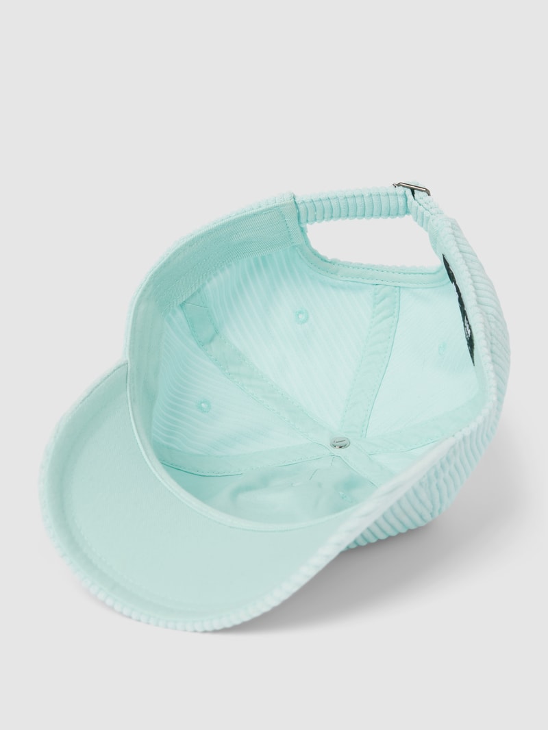 Basecap mit Label-Stitching in hellblau