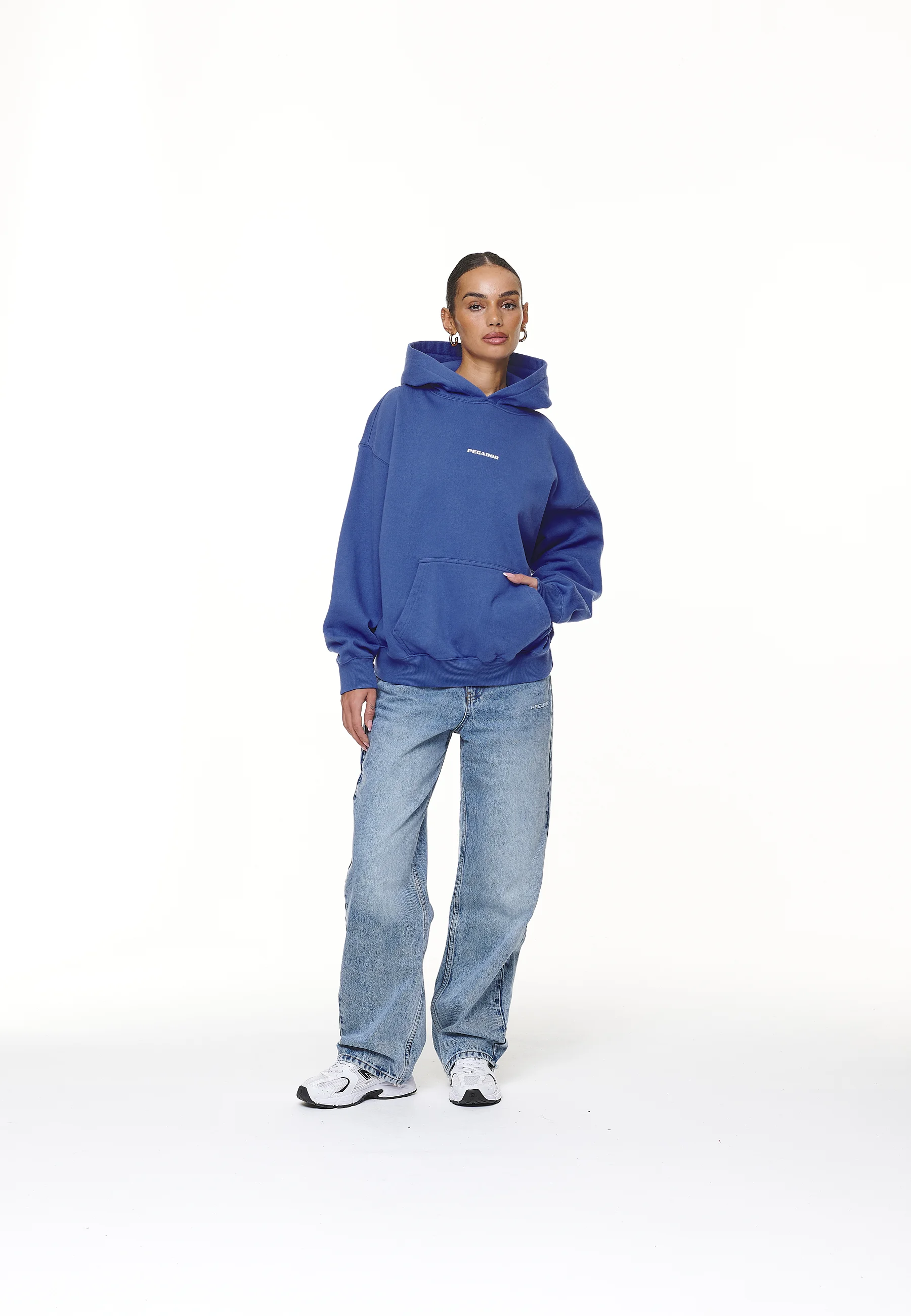 Sudadera con capucha y logo de Pegador CLARITA de gran tamaño