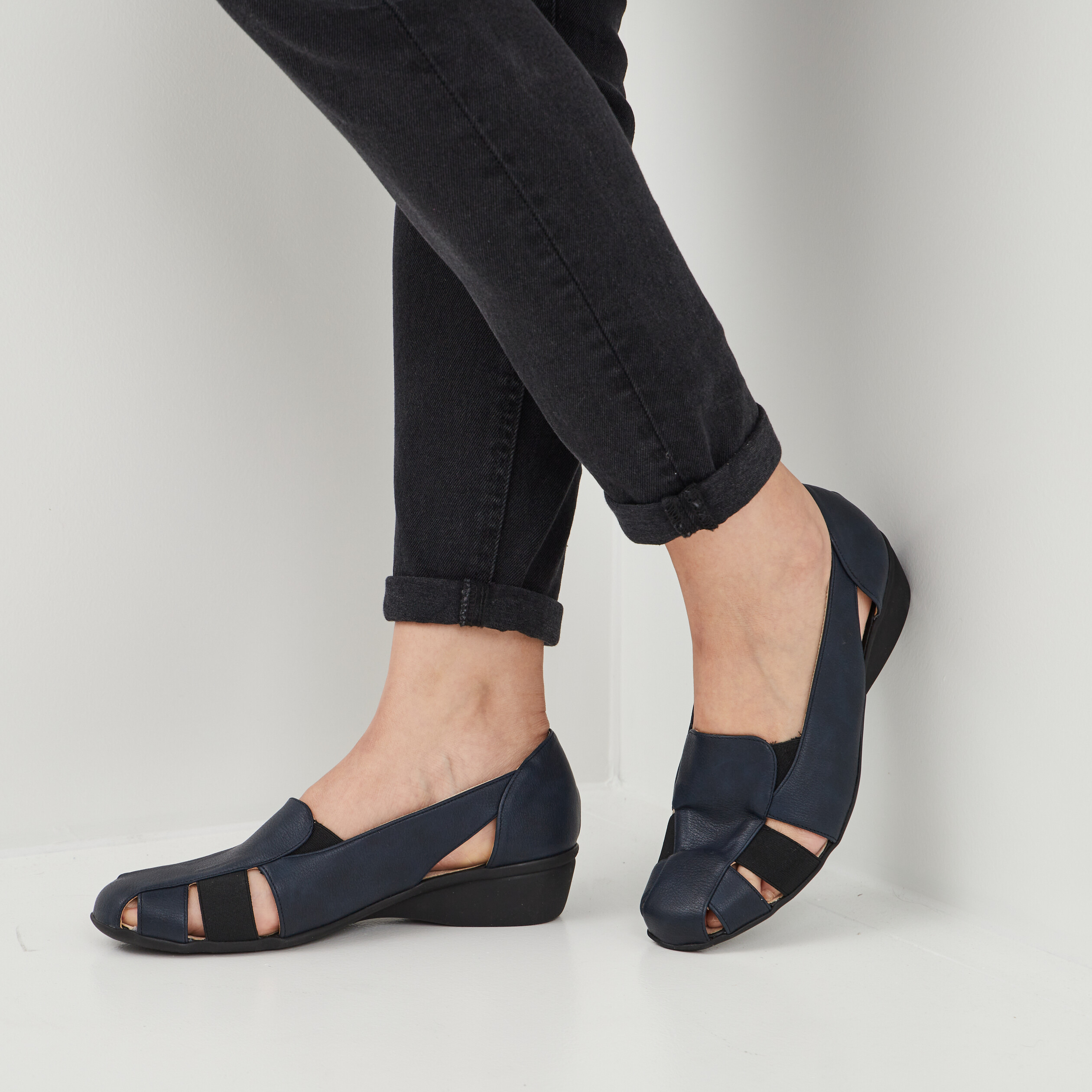 Ballerines pied large Confortissimo bleu marine femme | La Halle