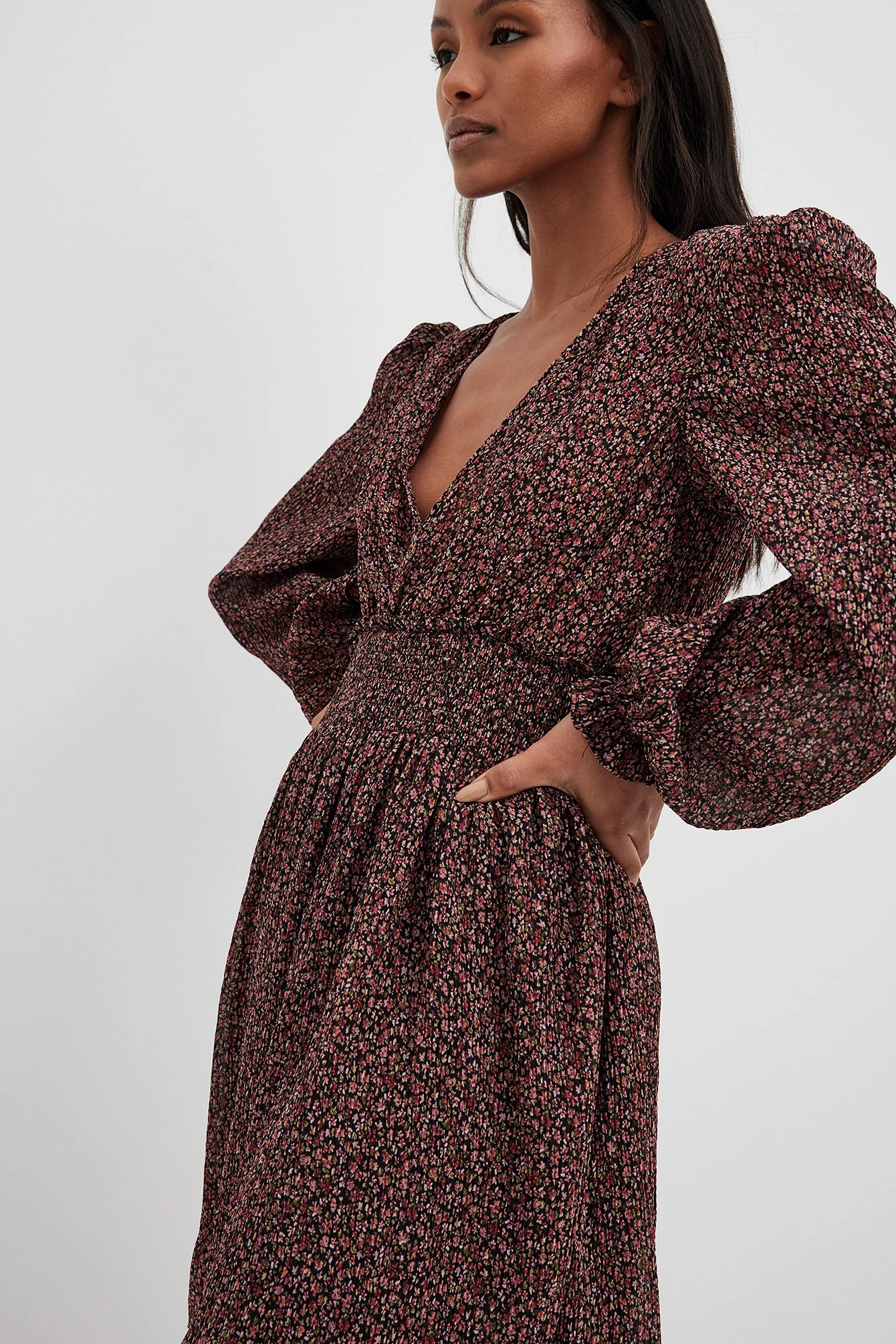 Strukturiertes Kleid mit Smock-Taille