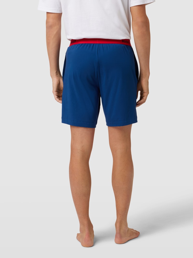 Sweatshorts mit Label-Details in royalblau