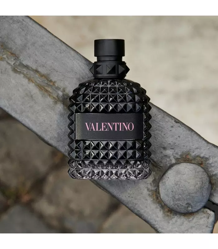 VALENTINO UOMO BORN IN ROMA Eau de Toilette Pour Lui Boisé Aromatique