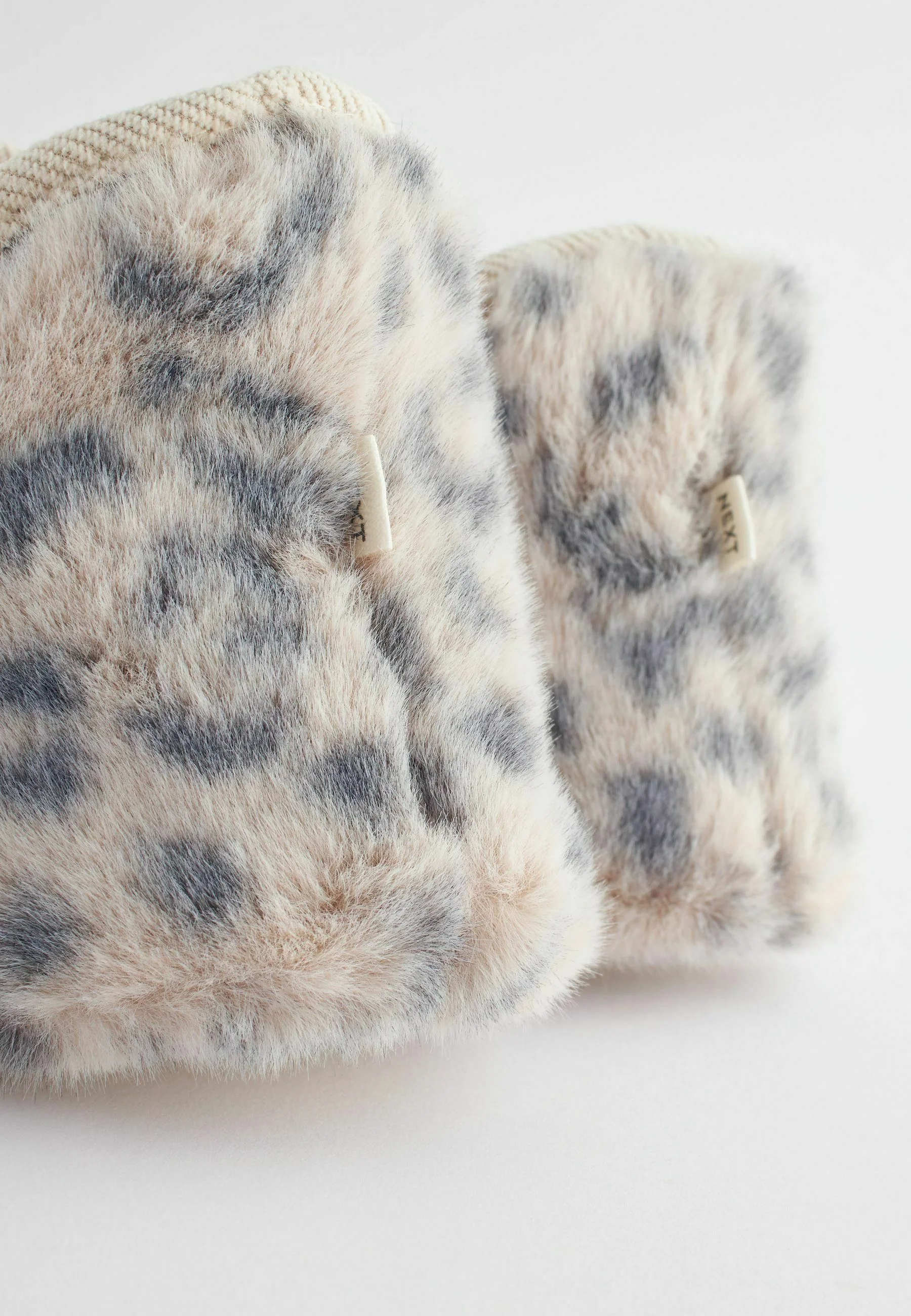 Siguiente ANIMAL PRINT - Pantuflas