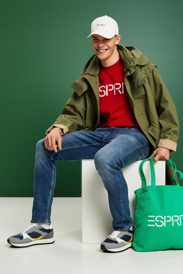 Jeans mit schmaler Passform und mittelhohem Bund