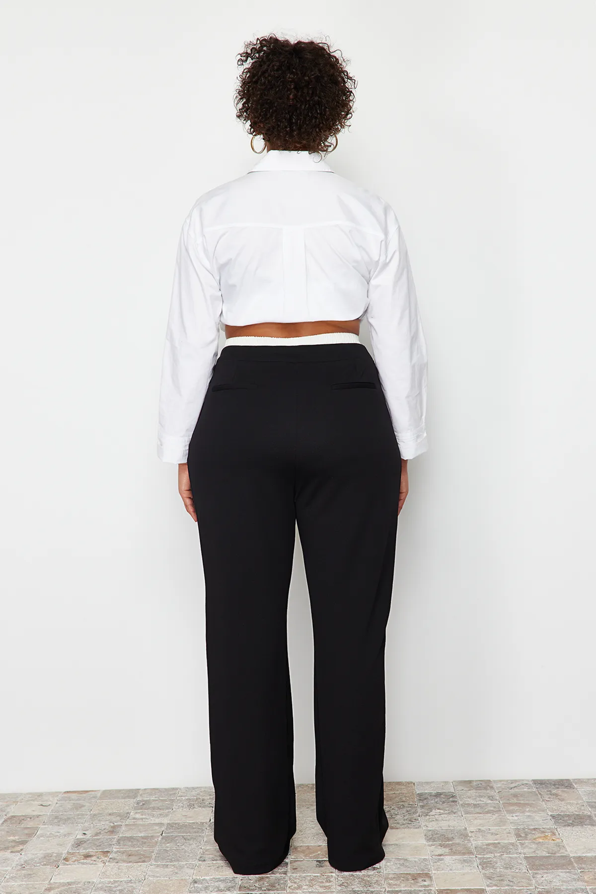 Trendyol Curve  Schwarze Strickhose mit Taillendetail TBBSS24AR00000