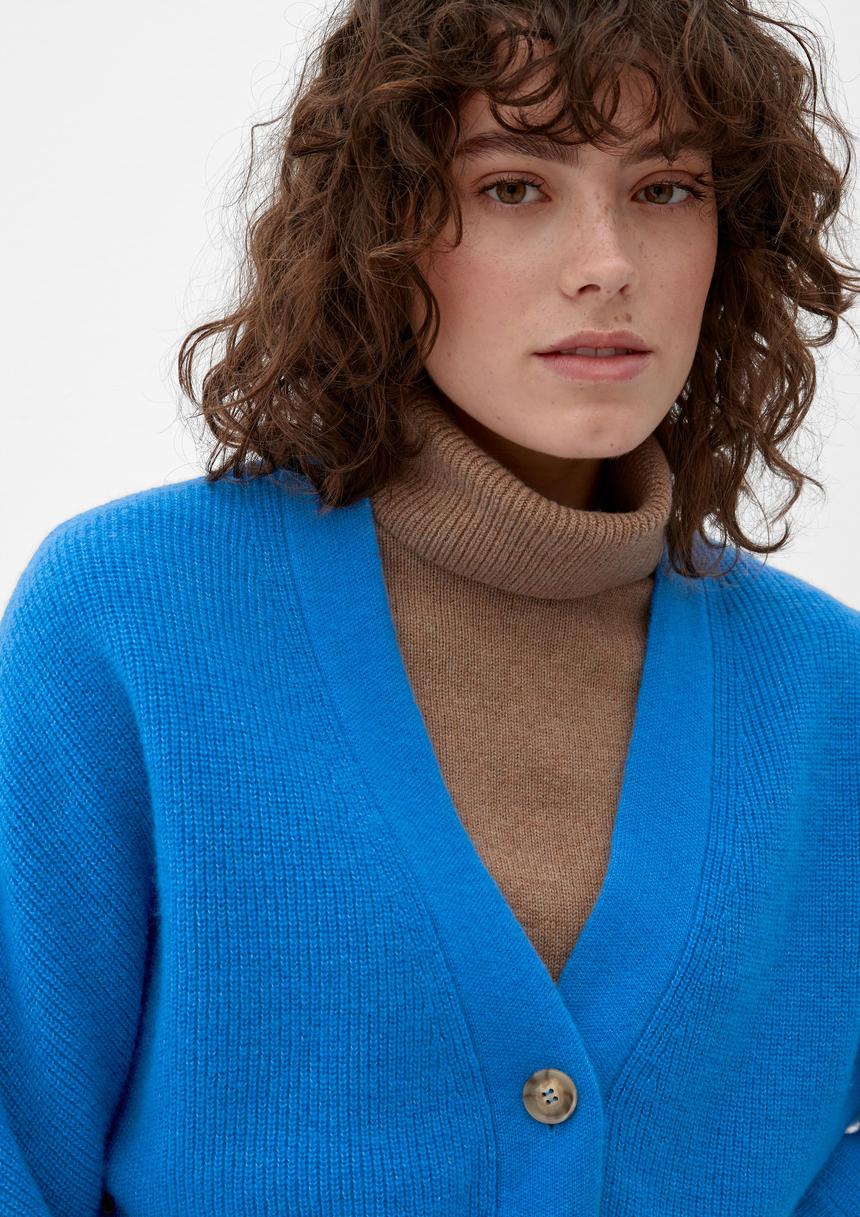 Strickjacke mit V-Ausschnitt  2124133-5547