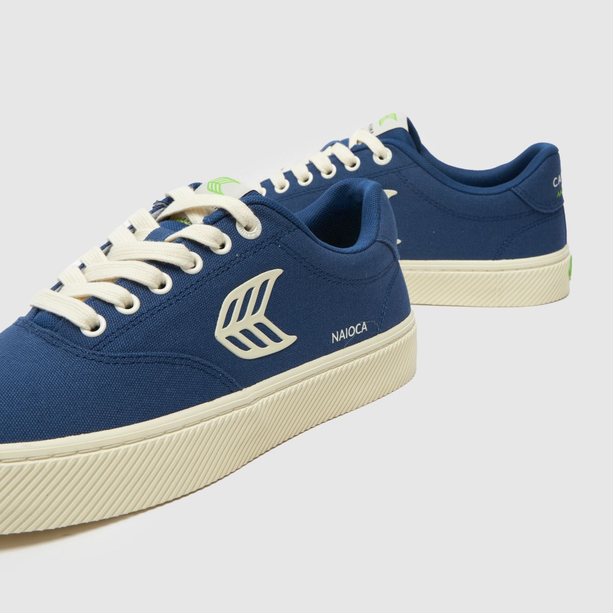 CARIUMA – Naioca-sneakers i blått