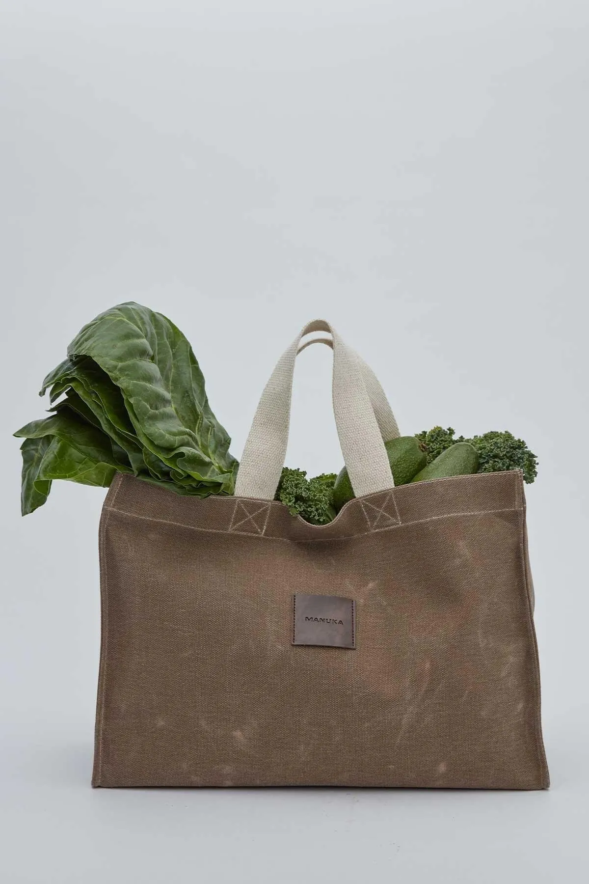 Manuka  Große Canvas-Tasche mit Wascheffekt in Braun