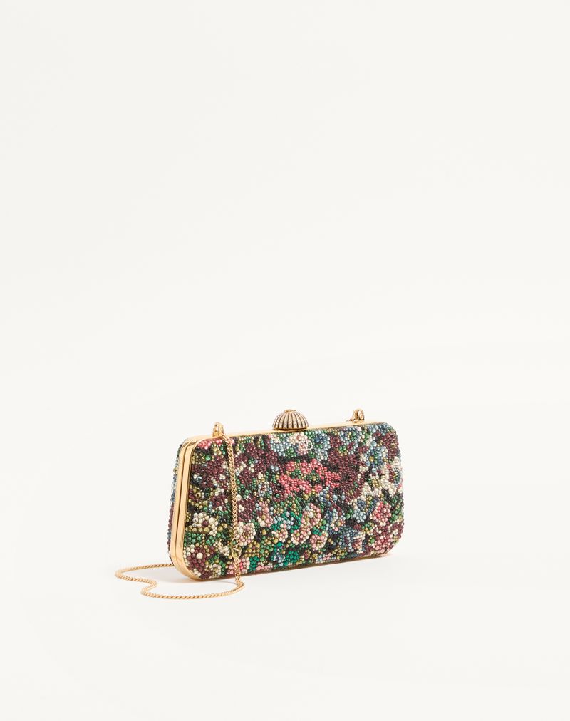 Valentino Garavani carrega segredos Minaudiere com strass Apres L'Hiver Motif