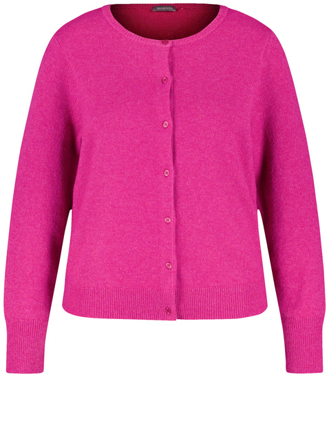 Wärmende Strickjacke mit Knopfleiste