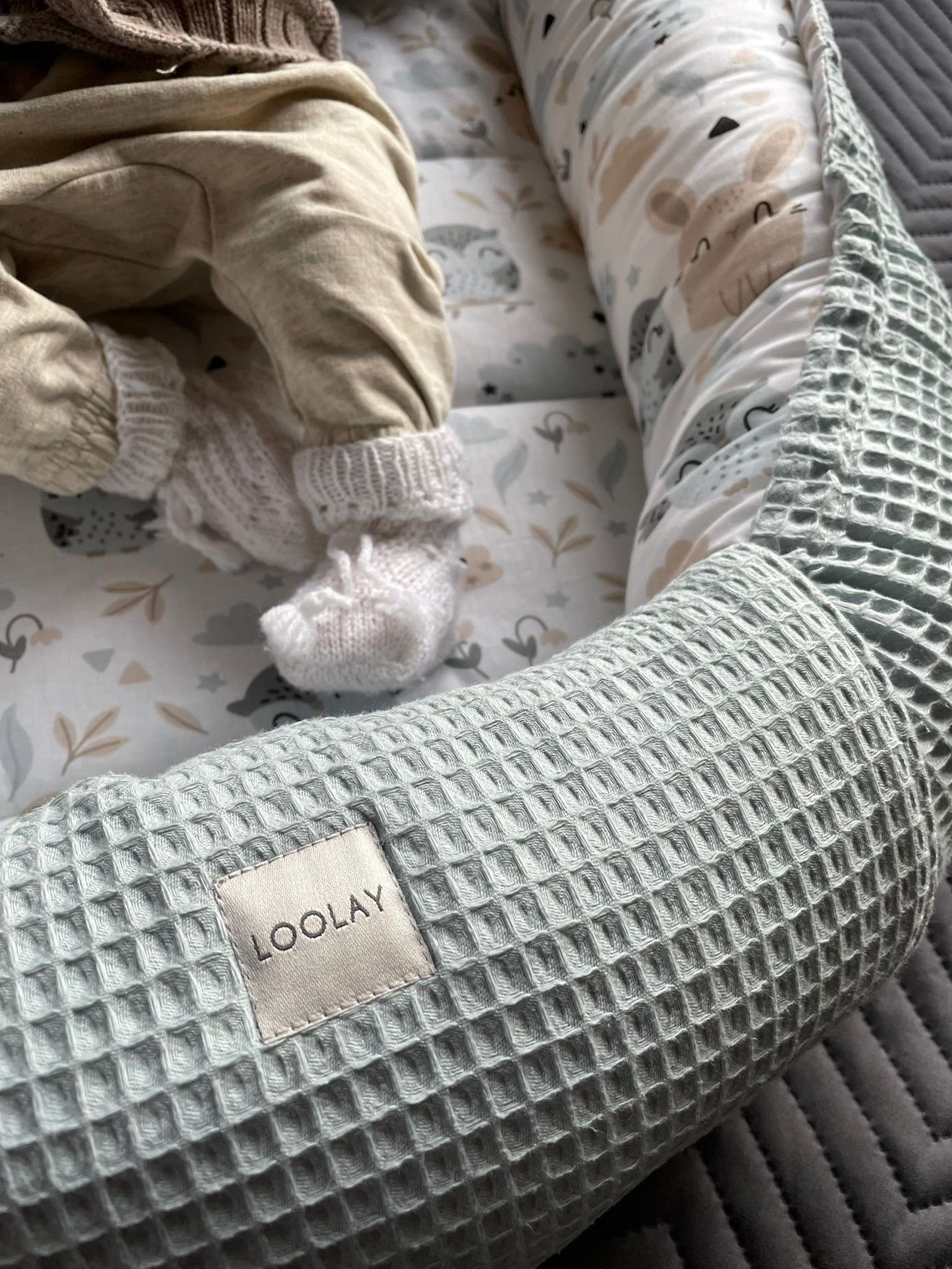Loolay Bettnestchen Minze WAFFELPIQUE/ HASE Beige Weiß Babynest Babyausstattung, (Reisebett Nestchen SOLO/ o. in PREMIUM Geschenk SETS für Neugeborene, 1-tlg., 4 Jahreszeiten ATMUNGSAKTIVER WAFFELSTOFF Bestseller GESCHENK), LOOLAY® - 100% Europäische