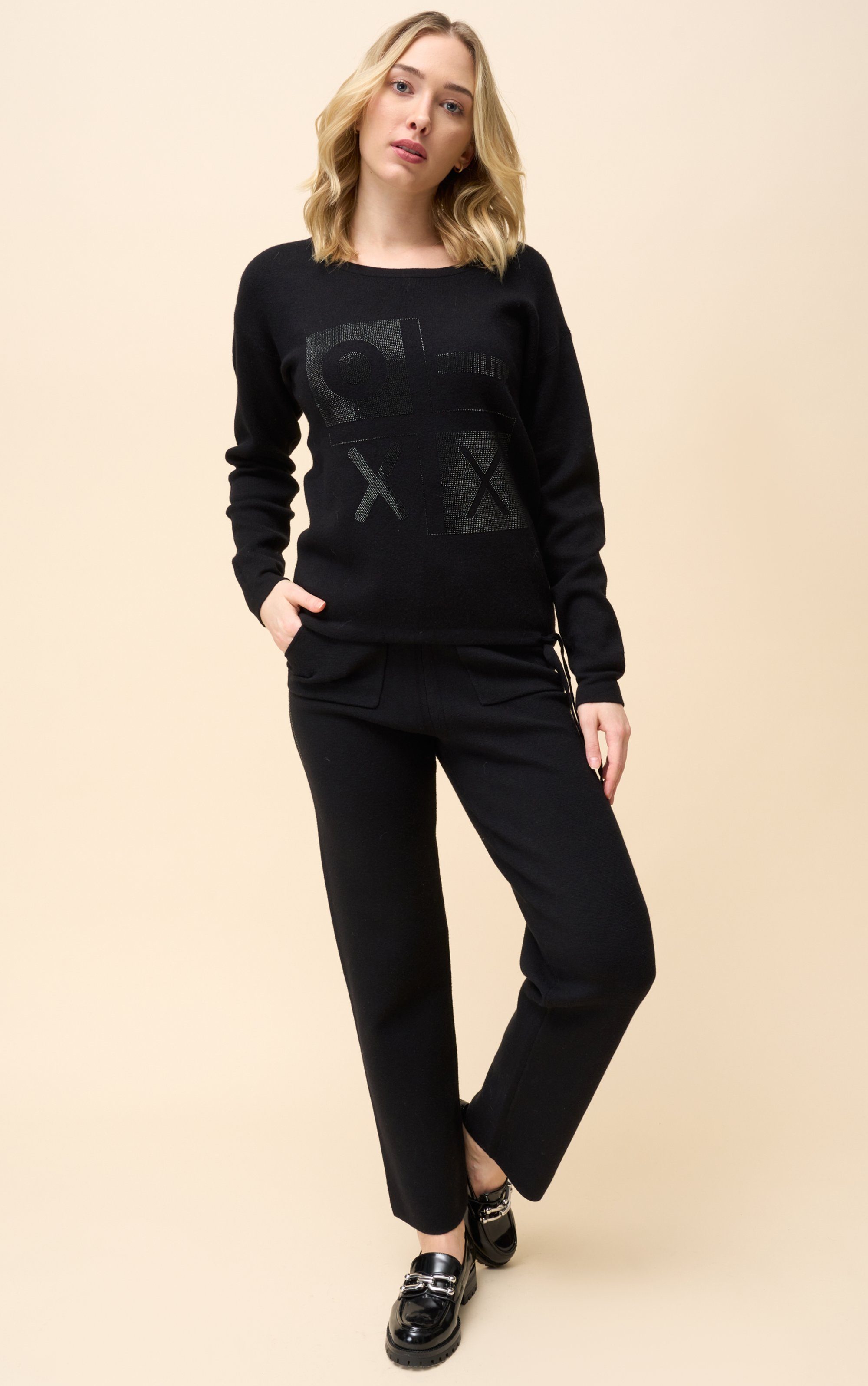 Passioni Strickpullover Schwarzer sportlicher Pullover mit Strass Details