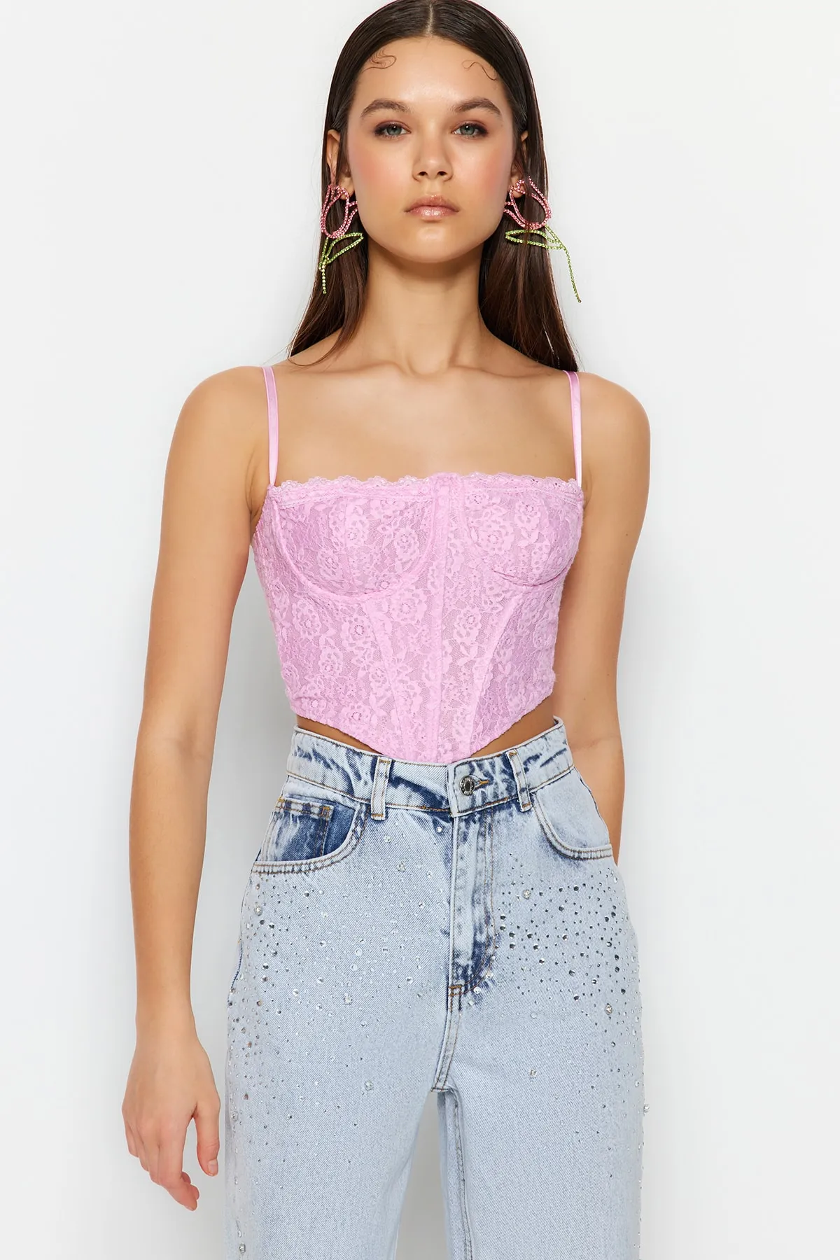Trendyol Collection  Rosafarbenes, bauchfreies, gefüttertes Korsett mit detailliertem Spitzen-Bustier TPRAW23BS00062