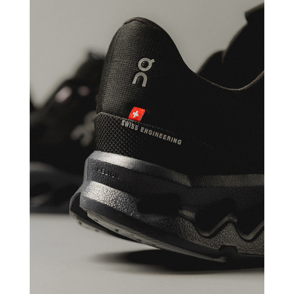 ON Cloudsurfer 3M-D10420485 / schwarz