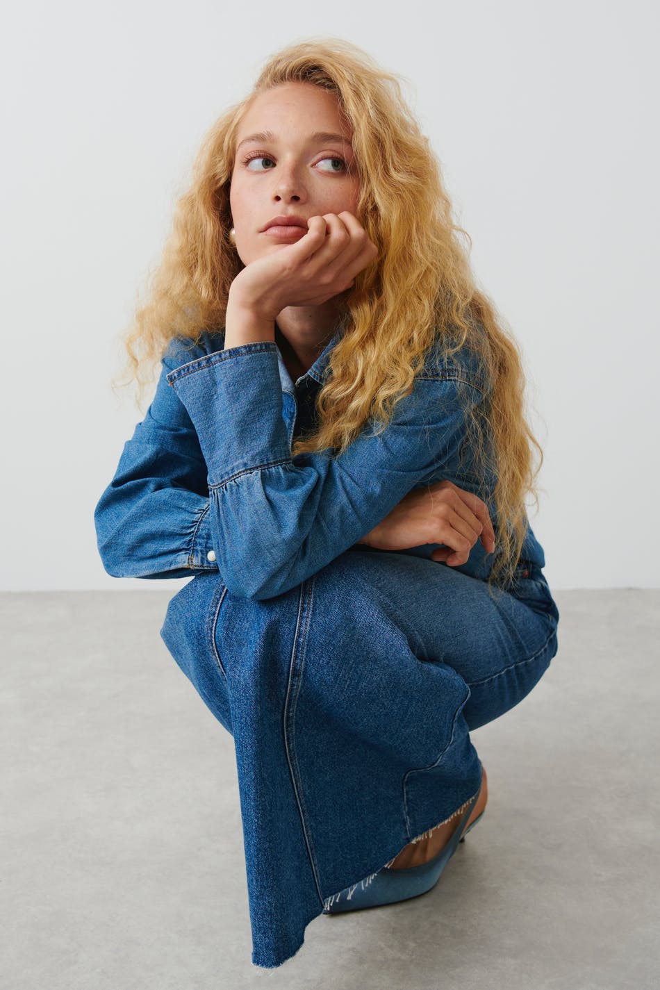 Volume sleeve denim shirt