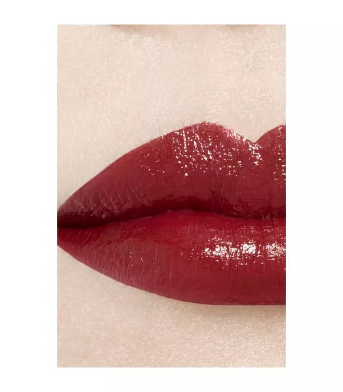 ROUGE ALLURE LAQUE Le rouge liquide brillant ultra tenue