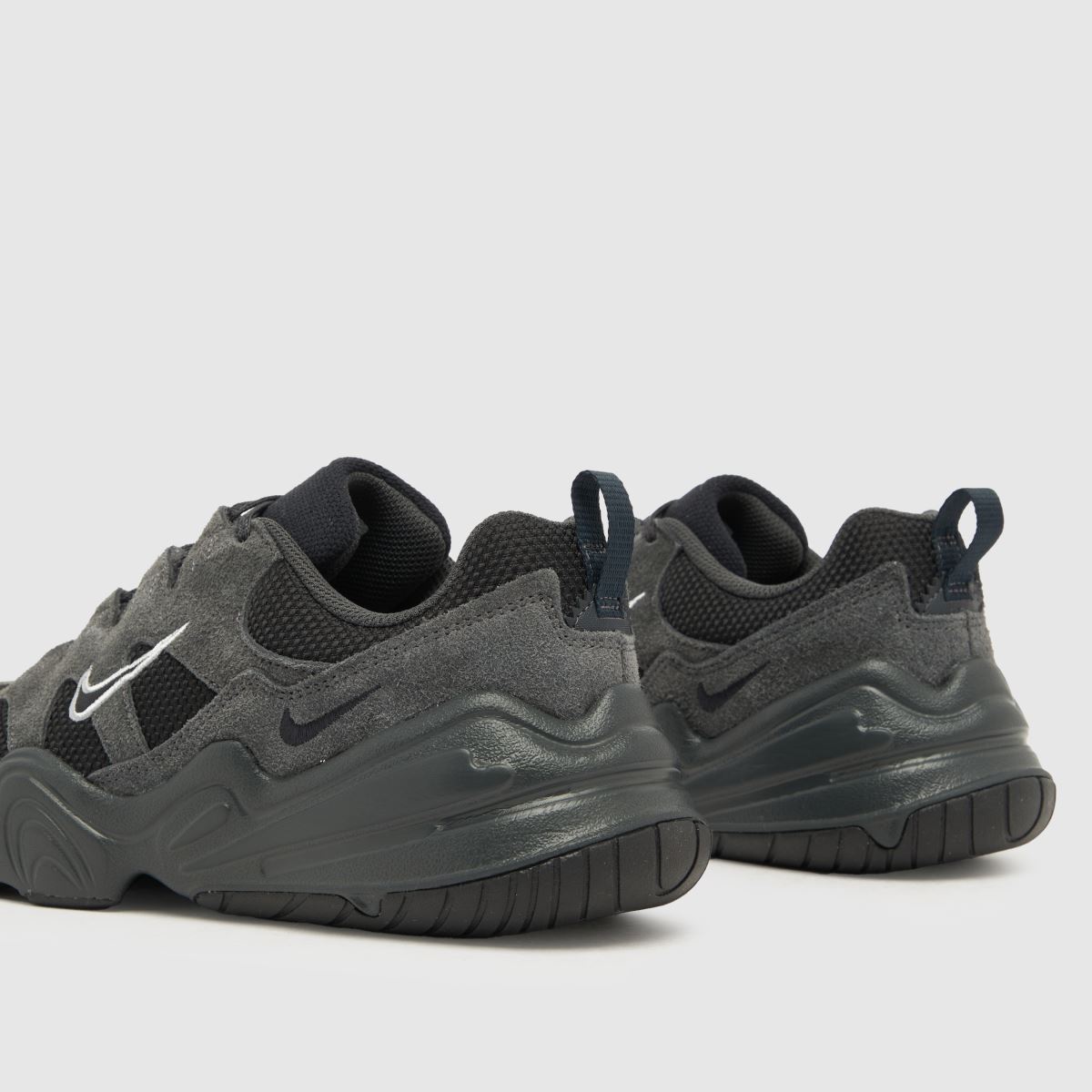 Nike Tech Hera – Mörkgrå träningsskor