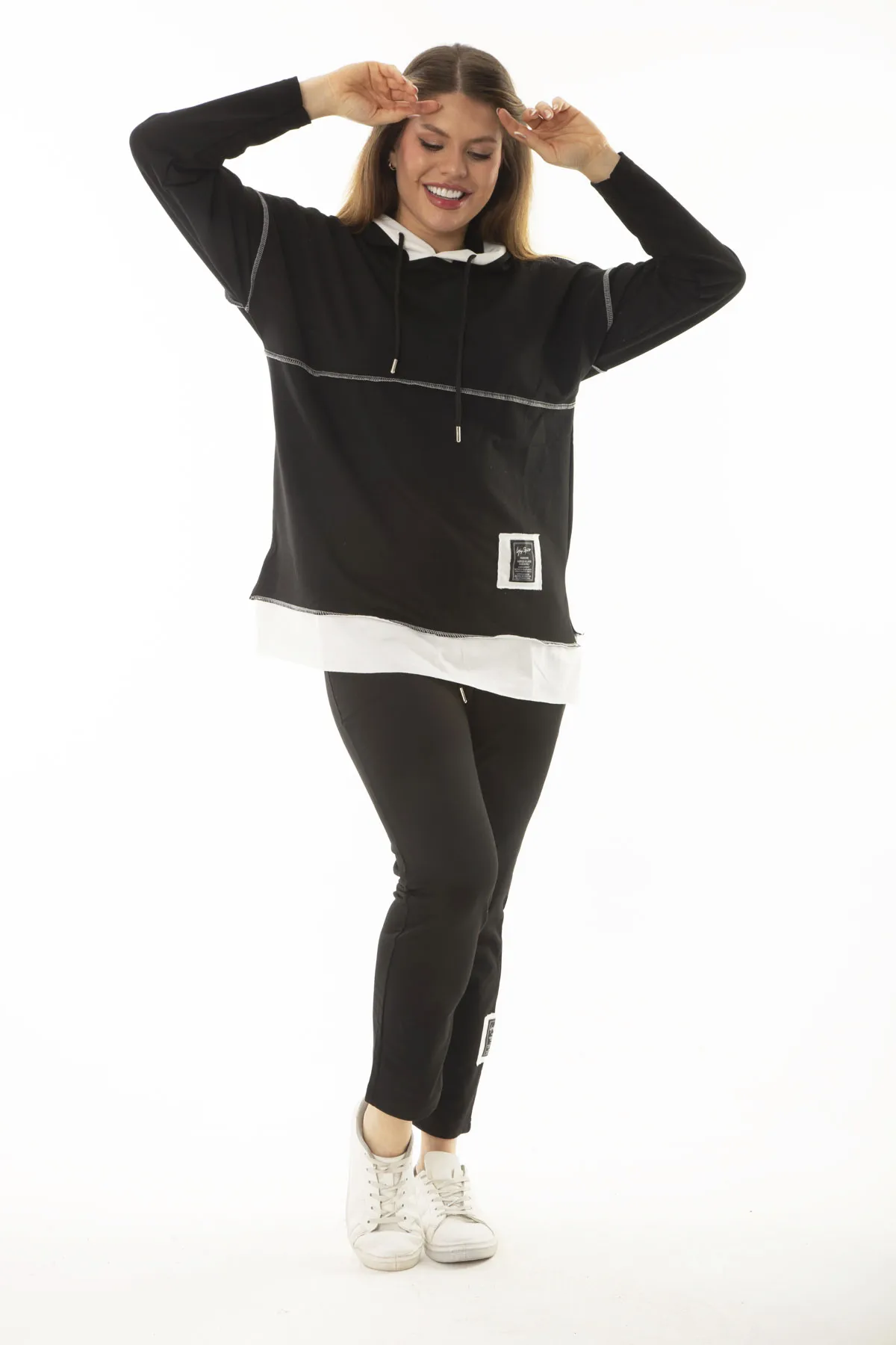 Şans  Großer schwarzer Garni- und Naht-Sweatshirt-Hosen-Doppelanzug für Damen in Schwarz, 65N37006