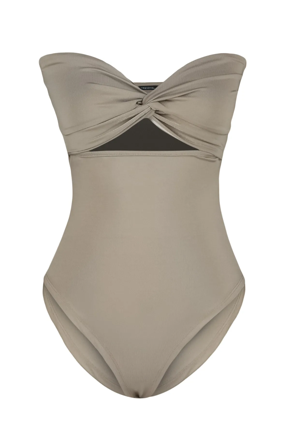 Trendyol Collection  Nerzfarbener, trägerloser Body aus Stretch-Strick mit Knoten und Cut-Out-Details TWOSS23BD00075