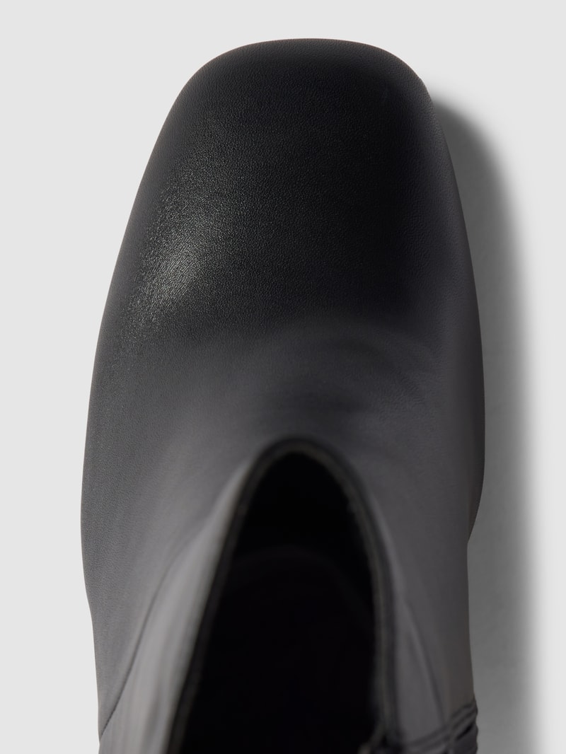 Stiefelette mit Blockabsatz Modell 'SARA' in schwarz