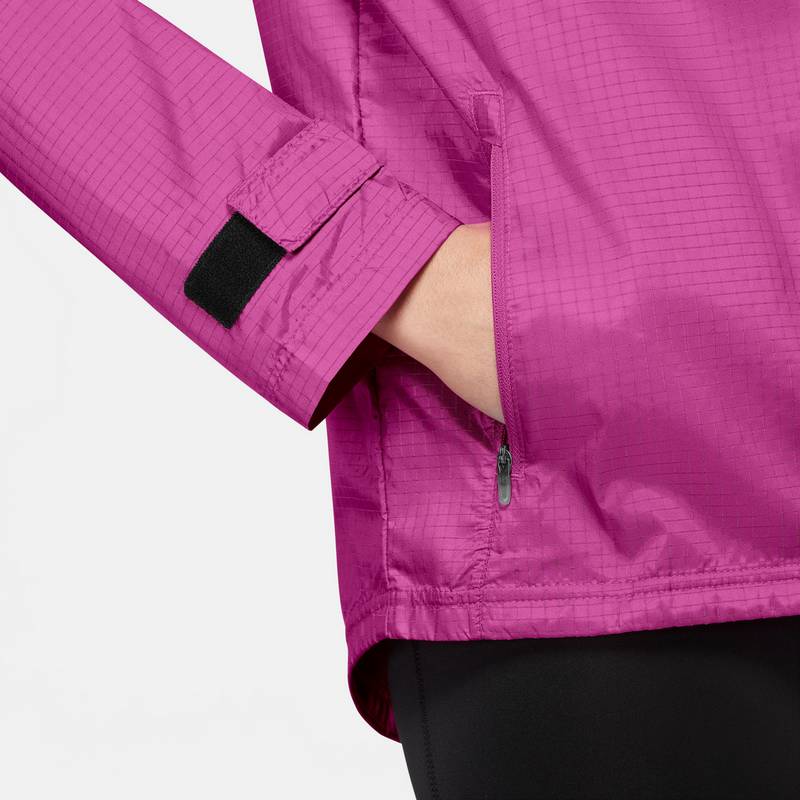 Nike ESSENTIAL Laufjacke Damen