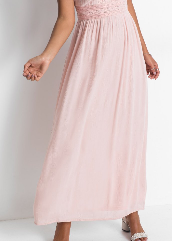 Sommer-Maxikleid mit Spitze