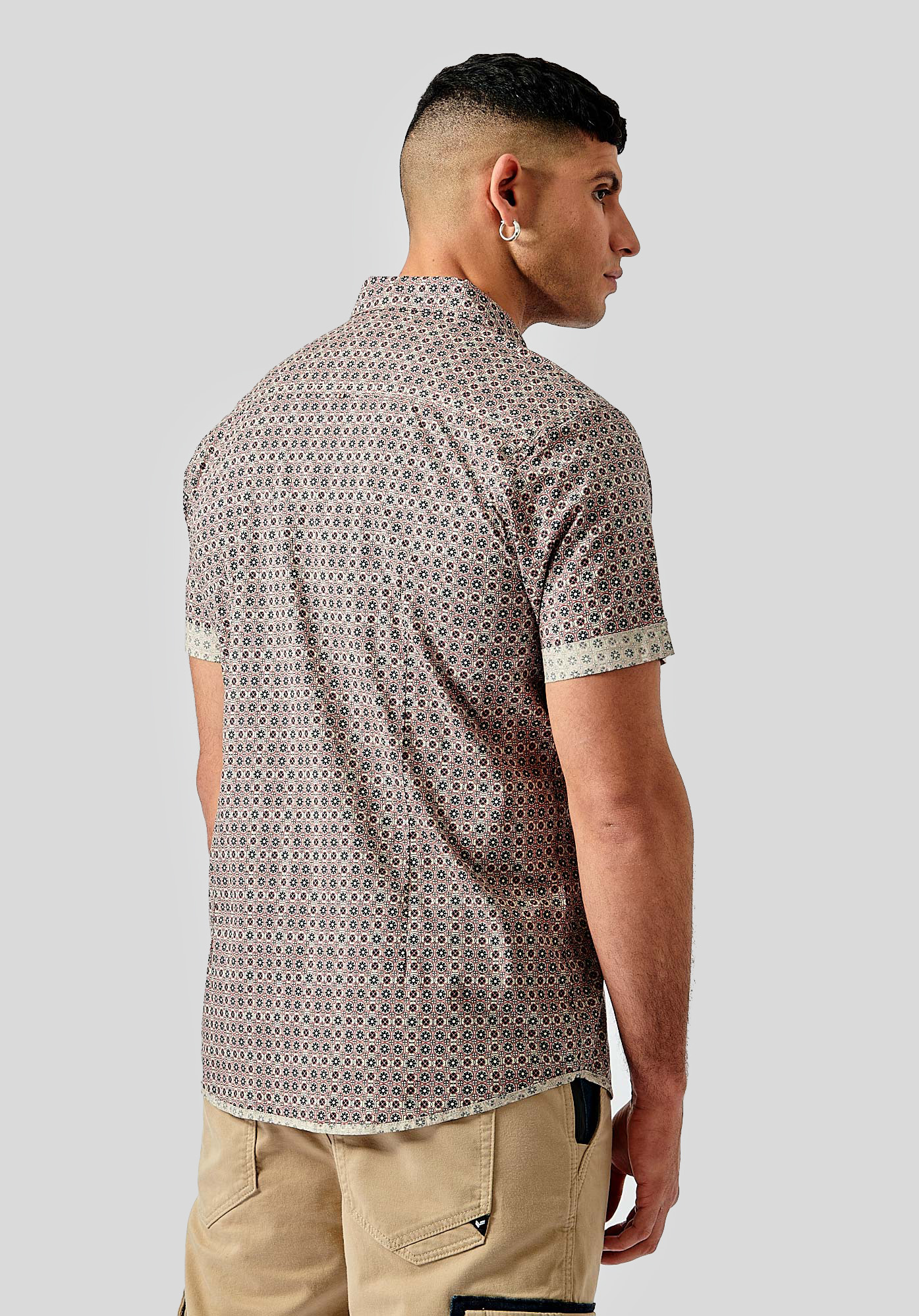 RIBET  Chemise beige fleurie homme
