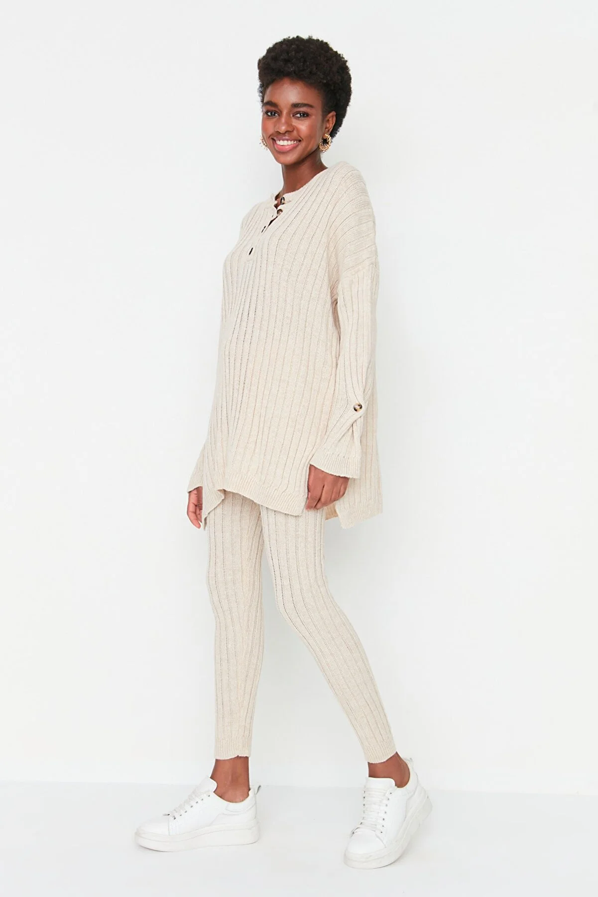 Trendyol Collection  Beige Cordhose Strickoberteil und -unterteil-Set TWOAW22AU0039