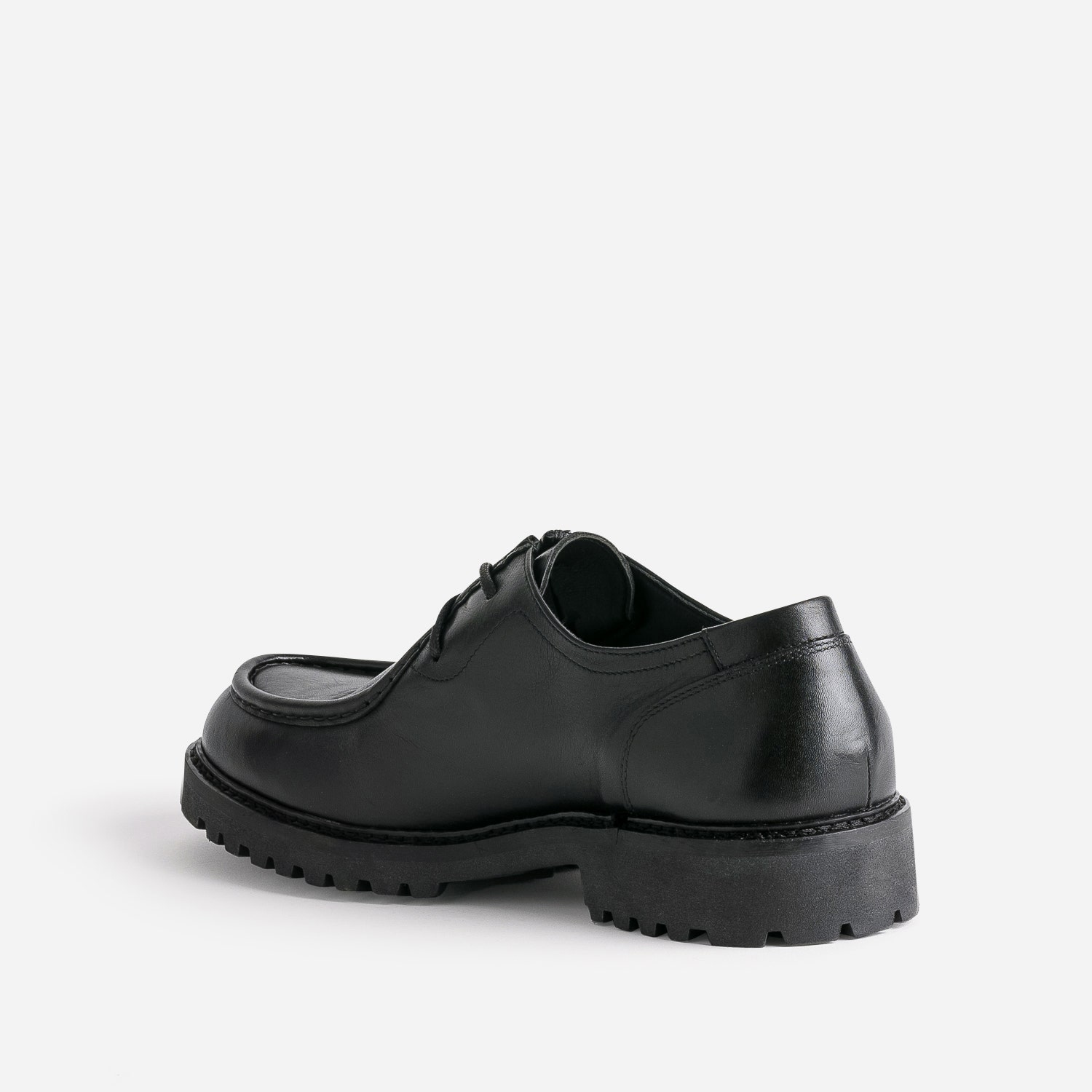 Derby noir en cuir à semelle crantée