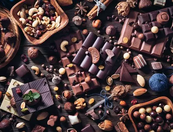 Puzzle 2000 Teile - Schokoladenparadies