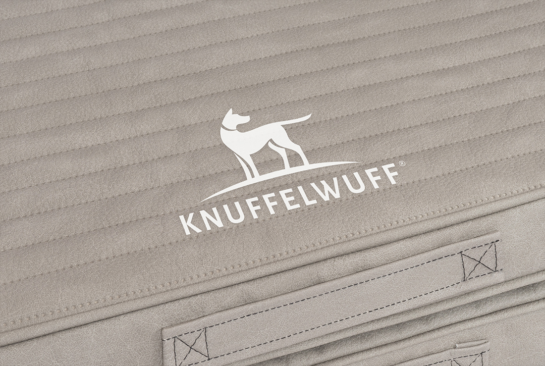 Knuffelwuff Hundematten Knuffelwuff Faltbare Reisematte Orthopädisch Roanoke aus Laser gestepptem Kunstleder grau XL